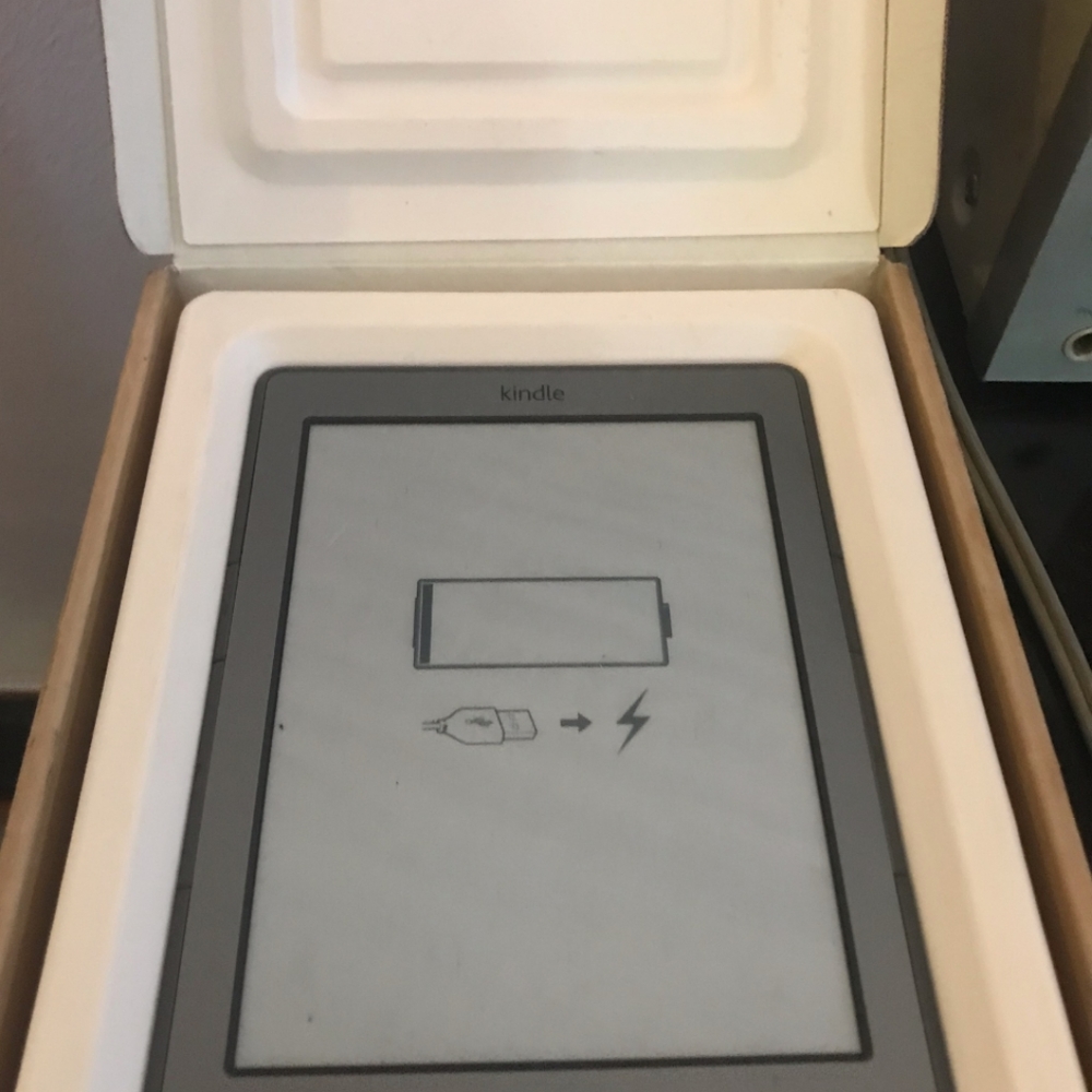 Kindle First Generation - Never Used!
